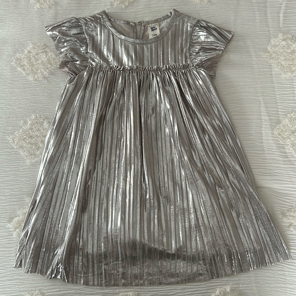 OSHKOSH B’gosh 24 month Girls metallic dress